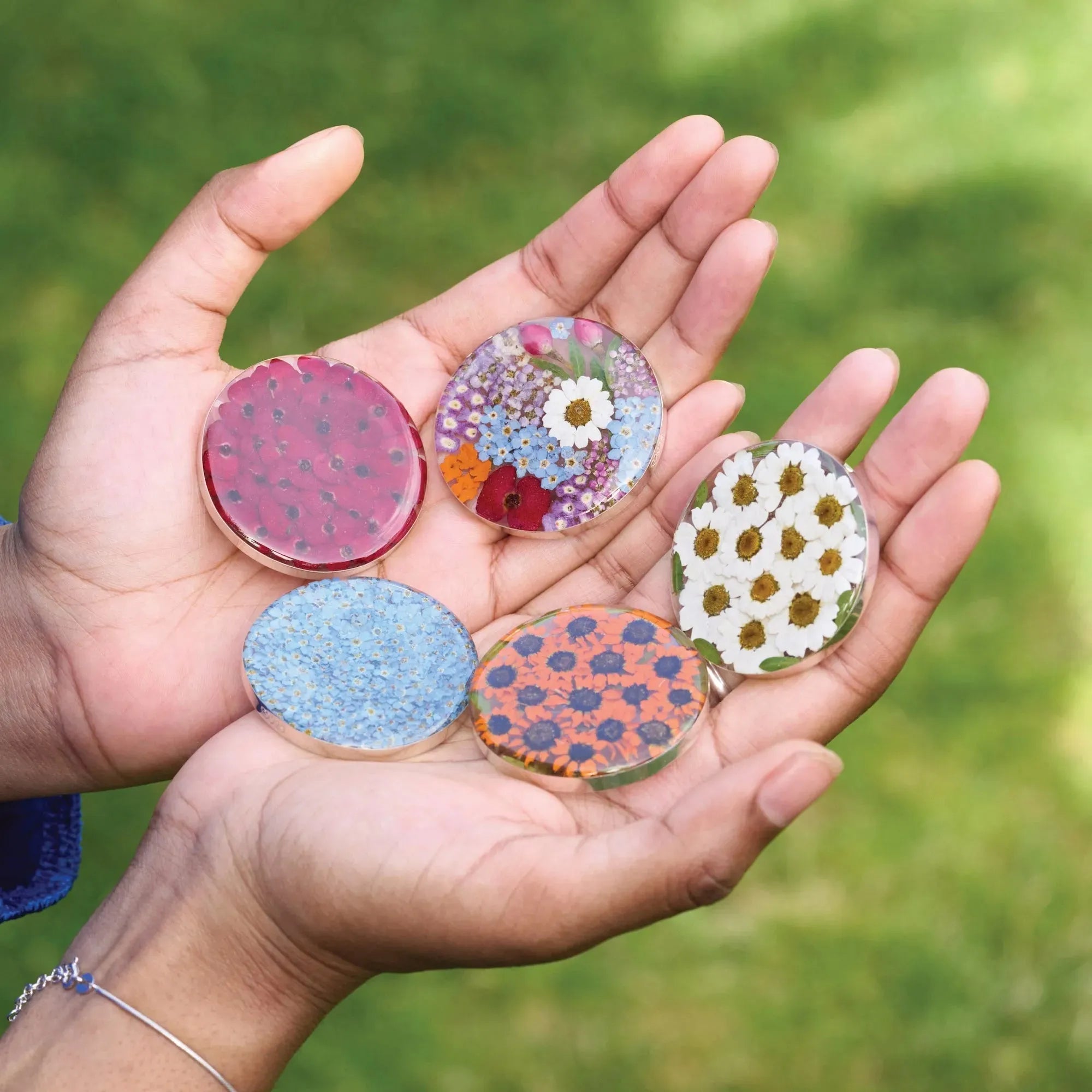 Zilveren Broche - Gemengde Bloemen - Volle Maan XL (nikkelspeld)